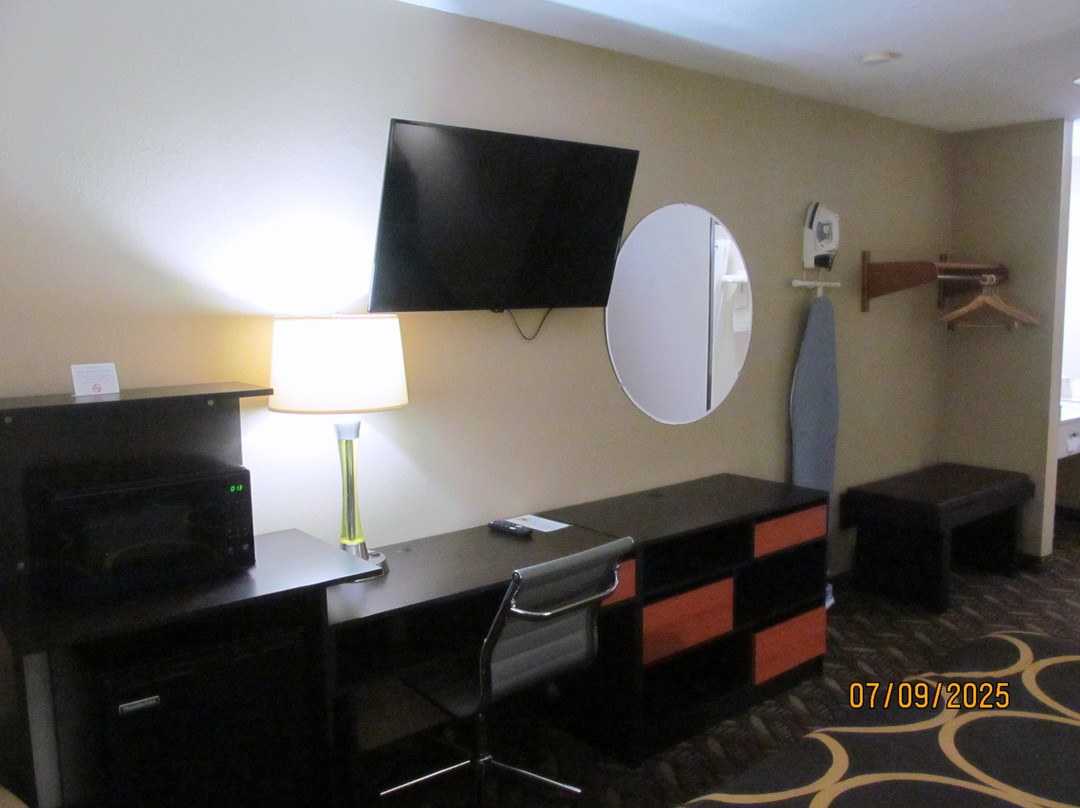 Super 8 by Wyndham Dwight主图