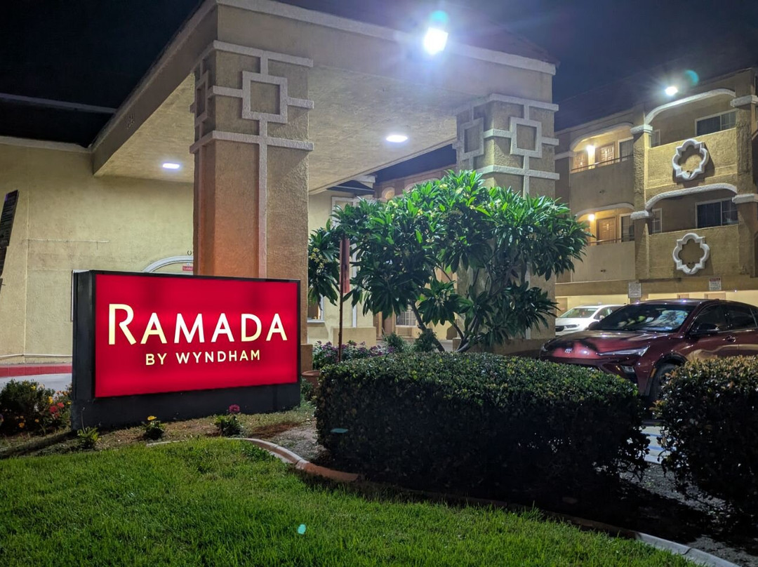 安大略华美达酒店主图