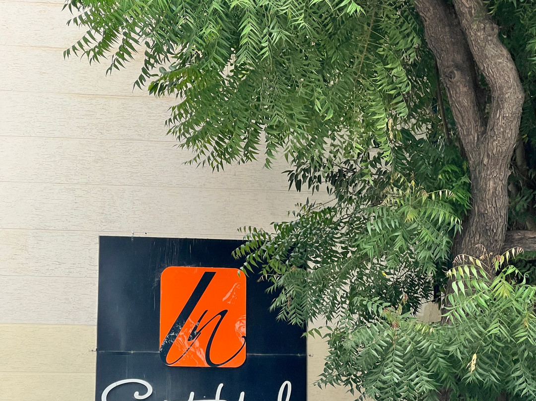 Hotel LN Courtyard主图