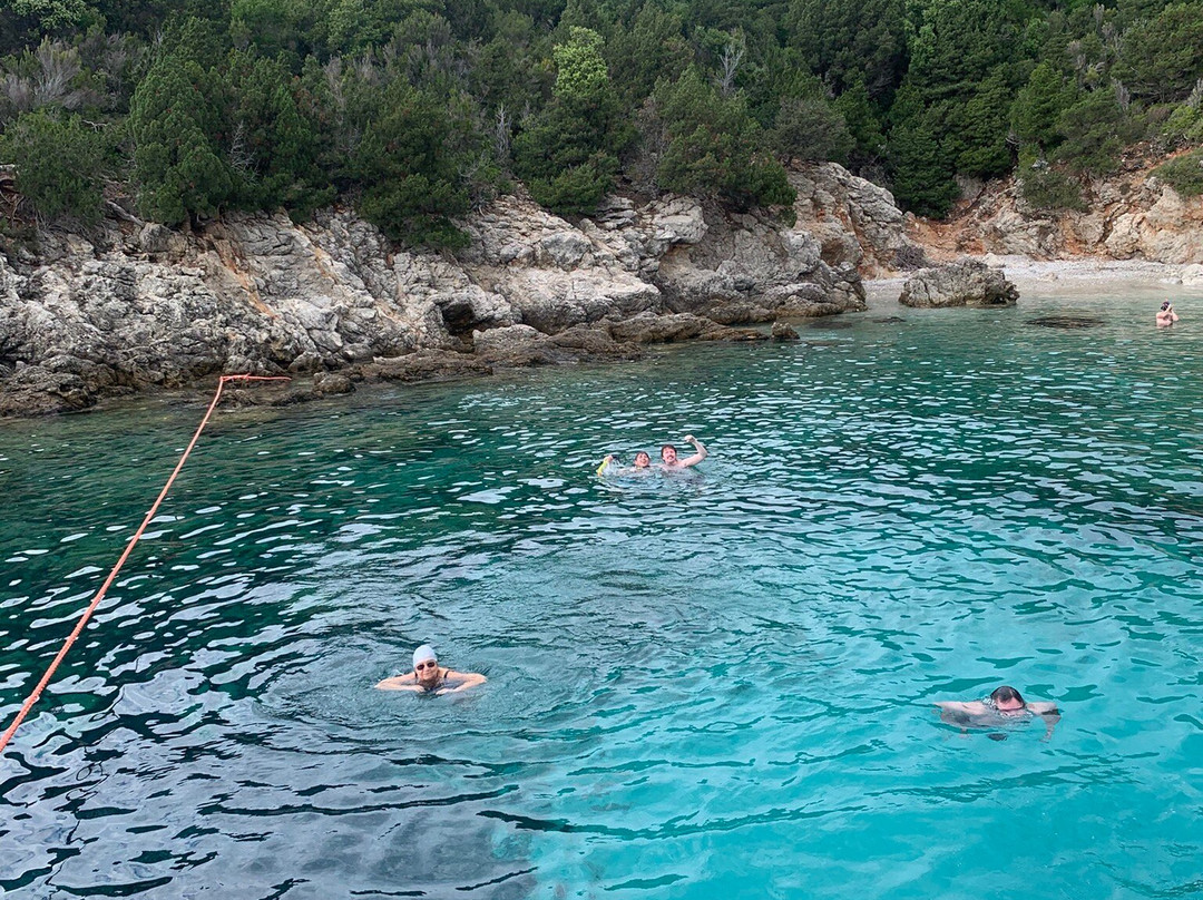 Sandy Beach Studios主图