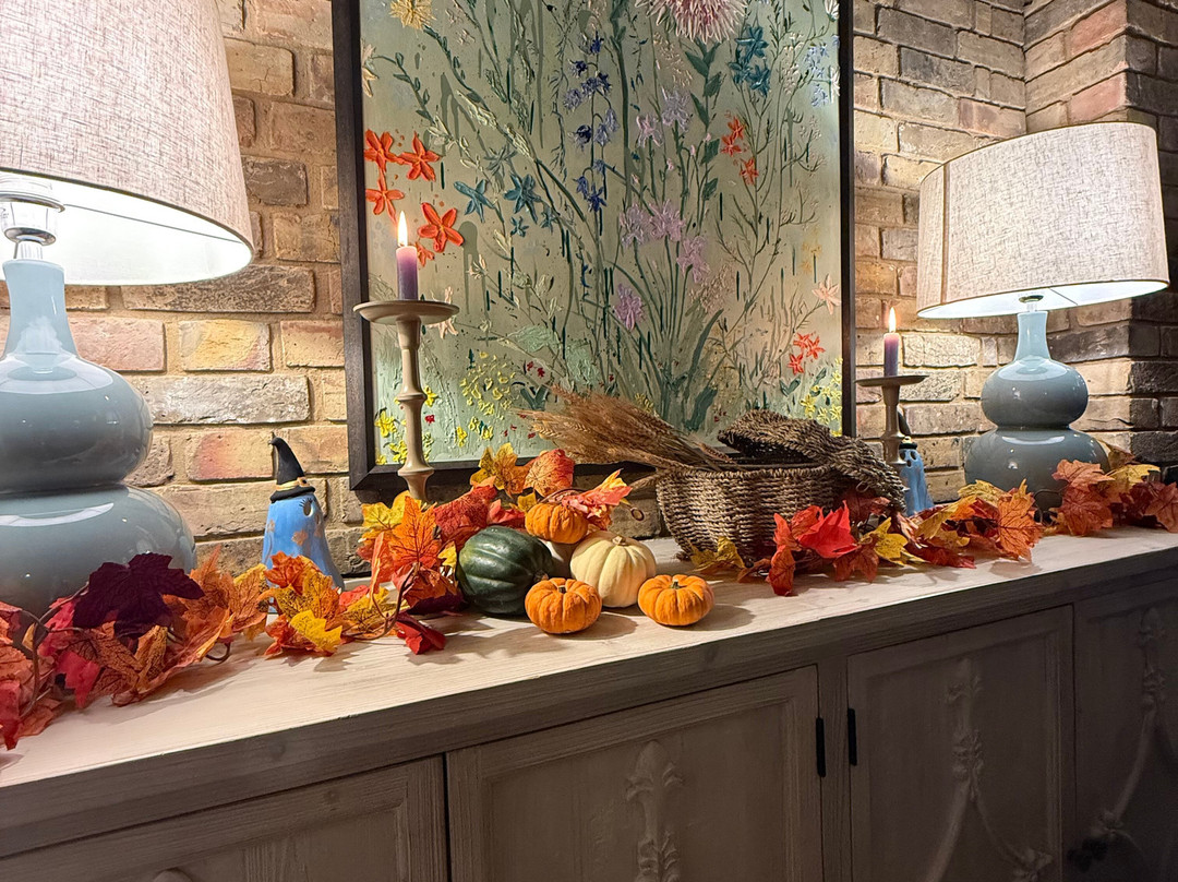 The Blue Pigeons主图