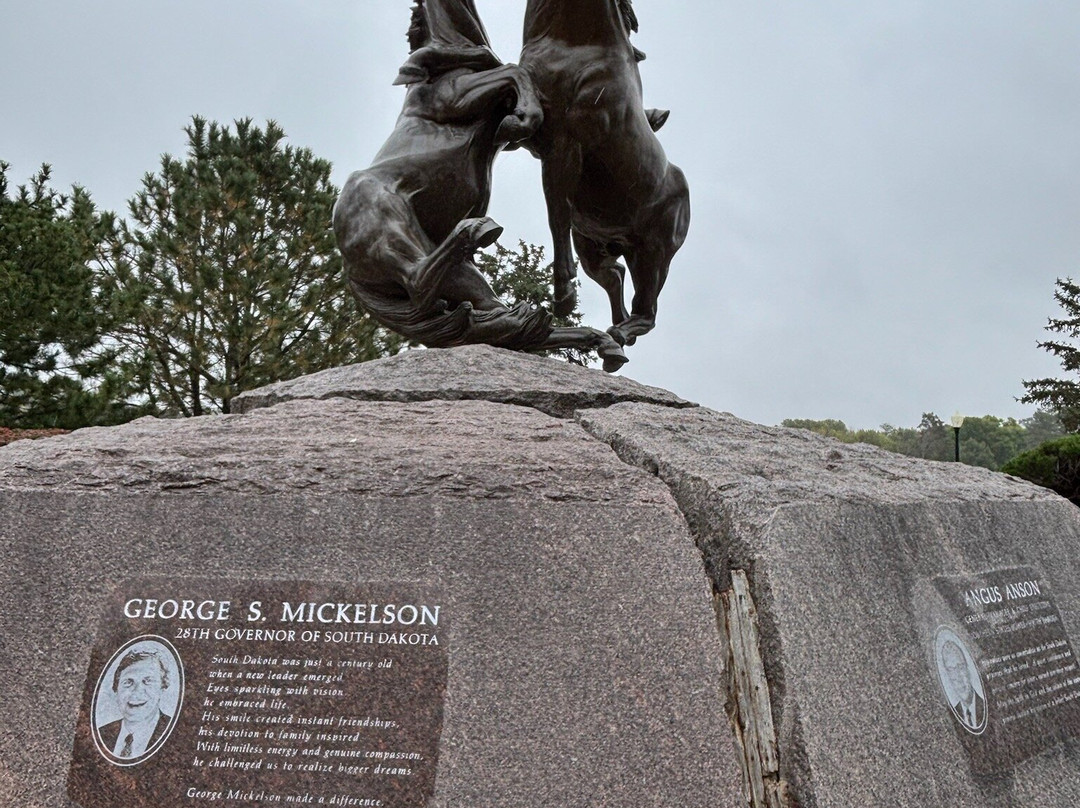 State Capitol-皮尔必去景点