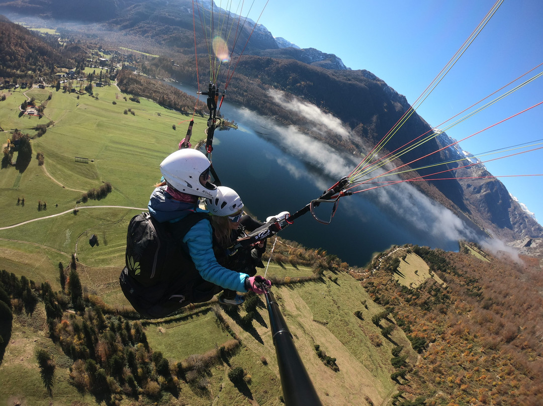 Loop Team Tandem Paragliding Bohinj-博希尼湖必去景点