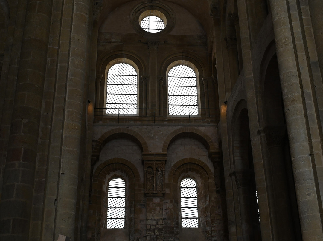 Église Abbatiale Sainte-Foy-Conques必去景点