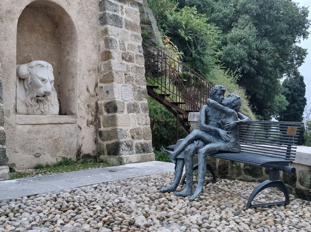 Piazza Garibaldi-阿索洛必去景点