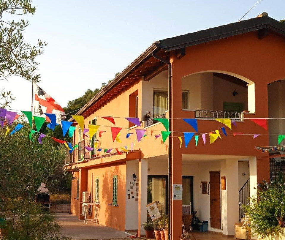 Nuragus酒店住宿-B&B Pibitzoi