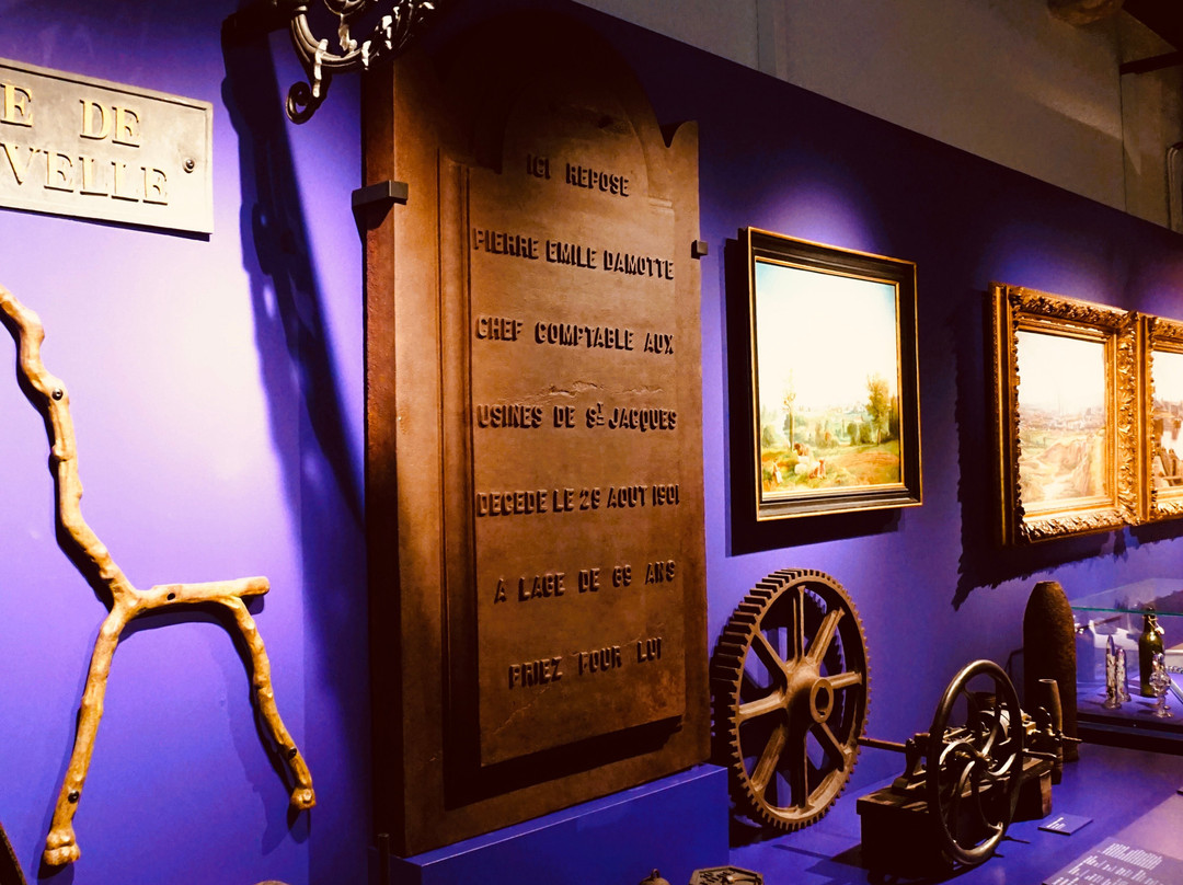 Château des Ducs de Bourbon-蒙吕松必去景点