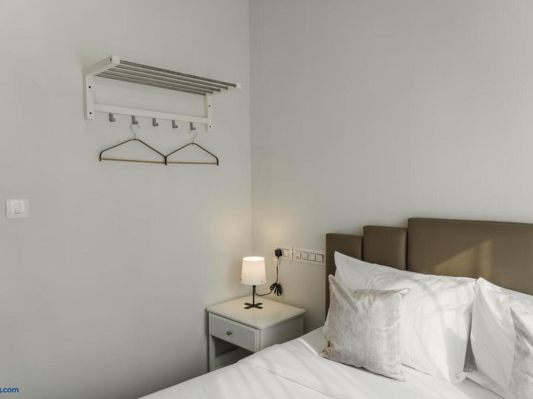 7 Suites Apart Hotel