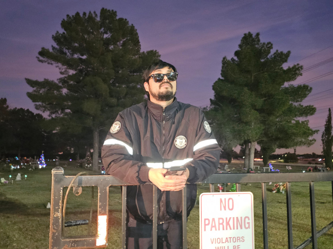 West Resthaven Funeral Home and Park Cemetery-格兰岱尔必去景点