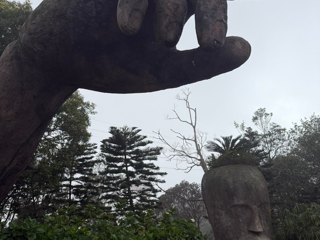 Golden Bridge-岘港必去景点