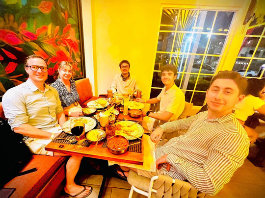 Naans & Curries - An Ethnic Indian Restaurant,