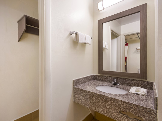 Red Roof Inn Crestview