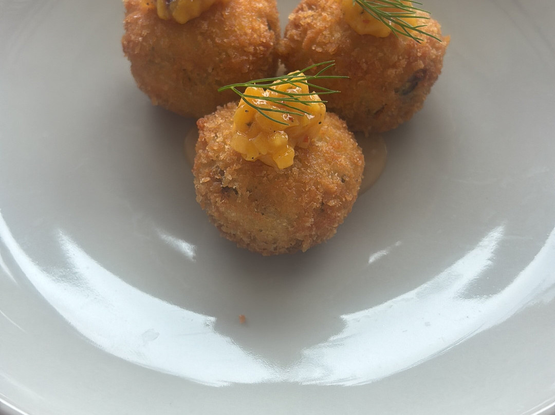 Luau Beach Inn Maldives主图