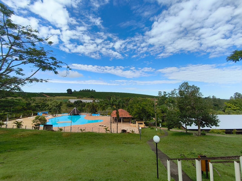 波塔利亚男孩法森达酒店