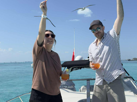 MM Royale Yachts-女人海滩必去景点