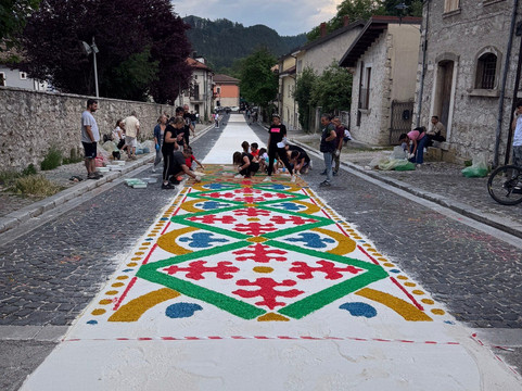 Infiorata di Pescasseroli-Pescasseroli必去景点