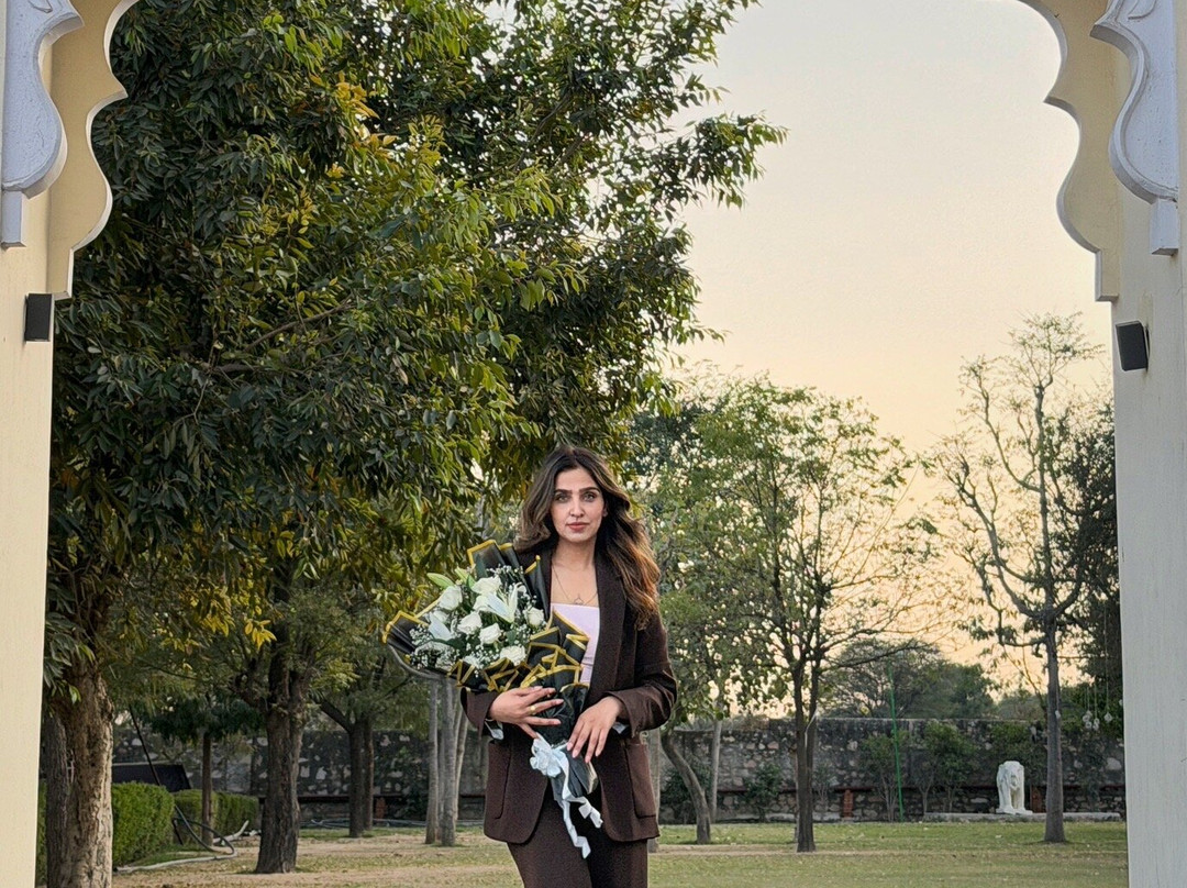 黑瓦天堂度假村主图