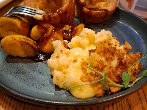 白狮店主精选酒店主图