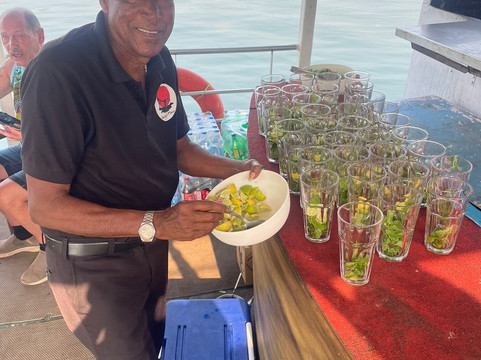 Betty's Place Boat Trips-卡维洛辛必去景点