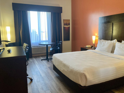 伊克诺套房旅馆主图