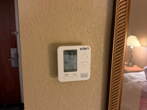 米德内布拉斯贝斯特韦斯特优质套房酒店主图