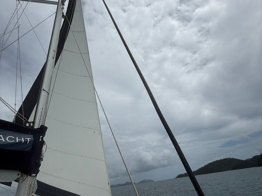 Whitsunday Rent A Yacht-艾尔利滩必去景点