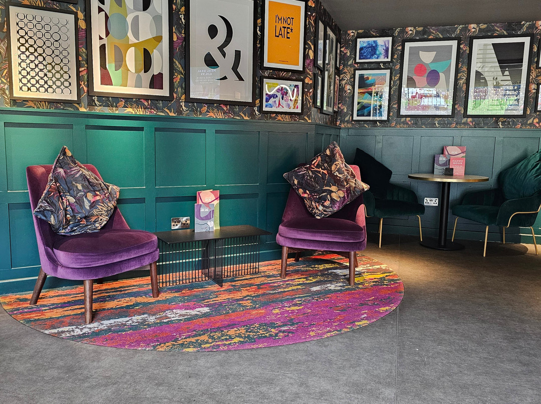 北加帝夫普瑞米尔酒店主图