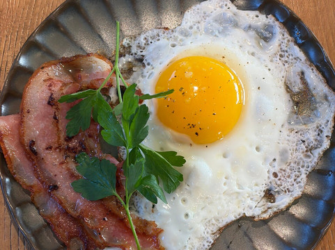 拉加雷纳酒店主图