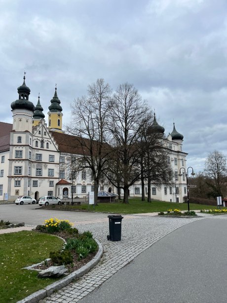 盖斯特好似兹里恩德酒店-官方