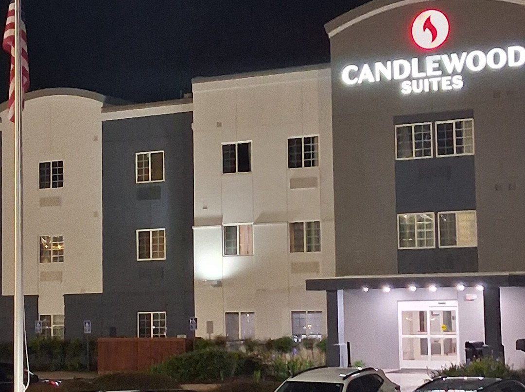 Candlewood Suites 温泉城主图