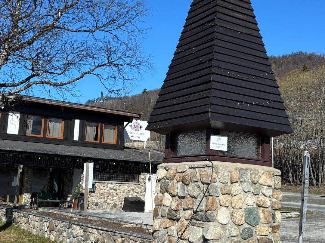 耶卢酒店主图
