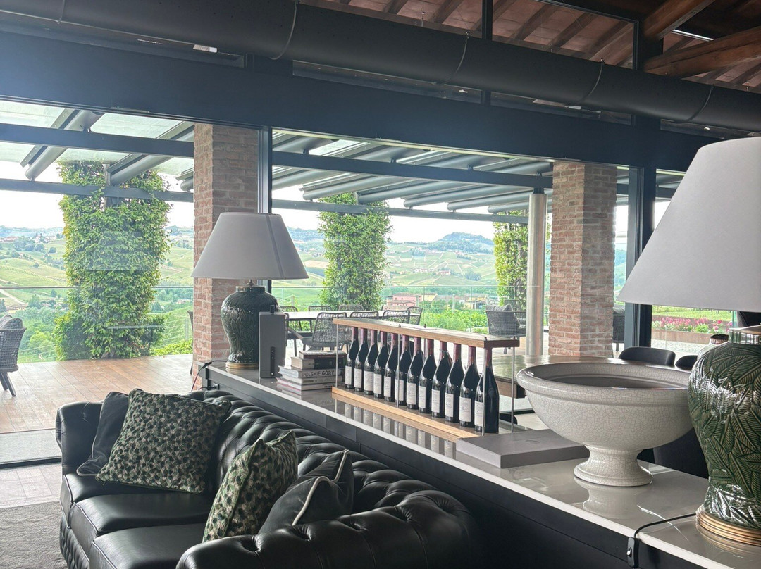 Cordero di Montezemolo-拉莫拉必去景点