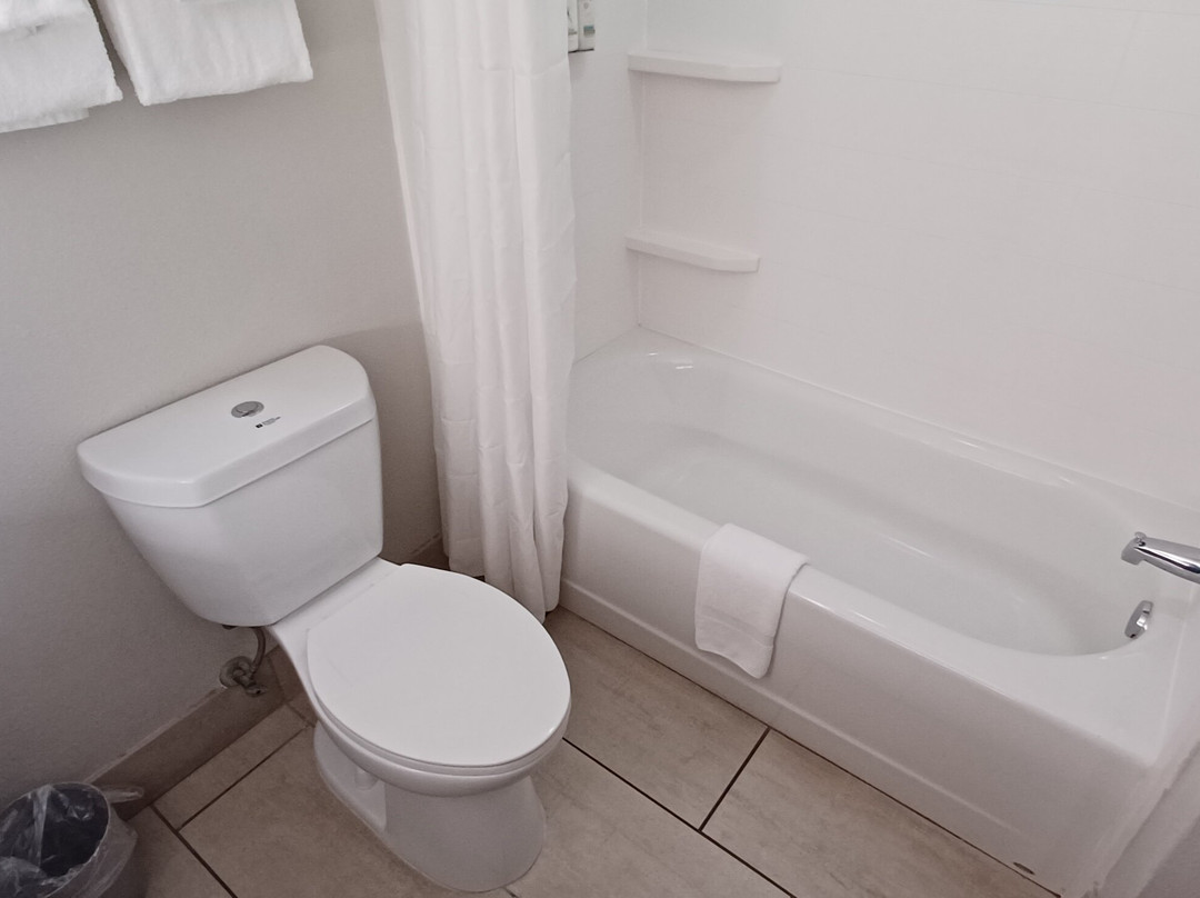 Holiday Inn Express 克里斯特尔里弗主图