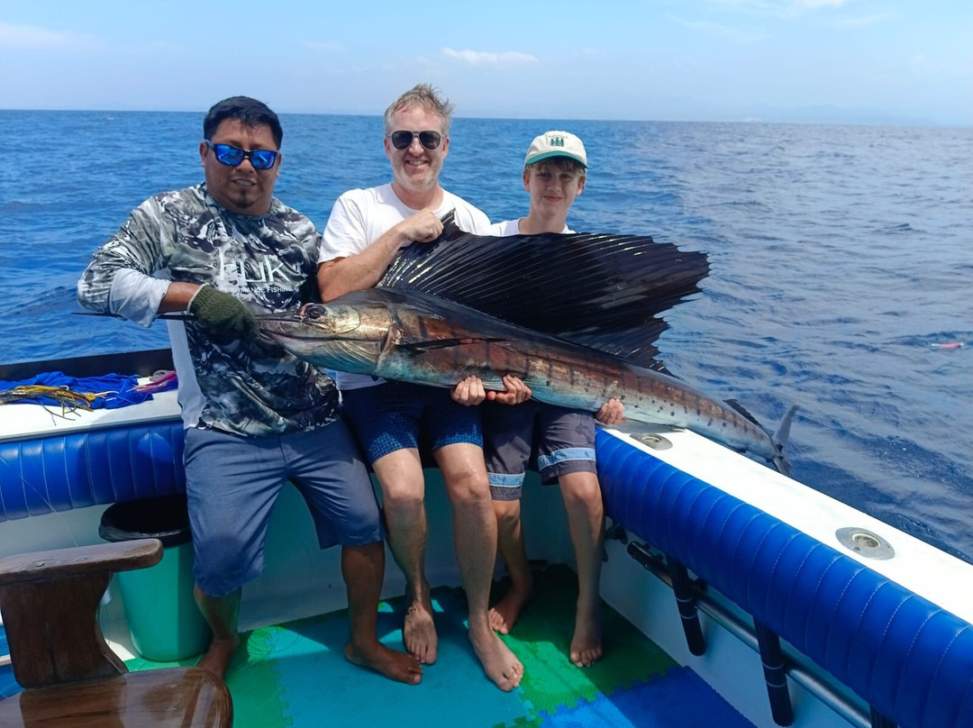 Fishing With Tico Huatulco-Crucecita必去景点