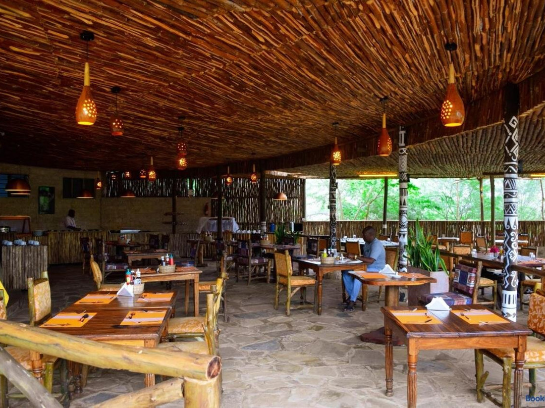 Boma Simba Safari Lodge
