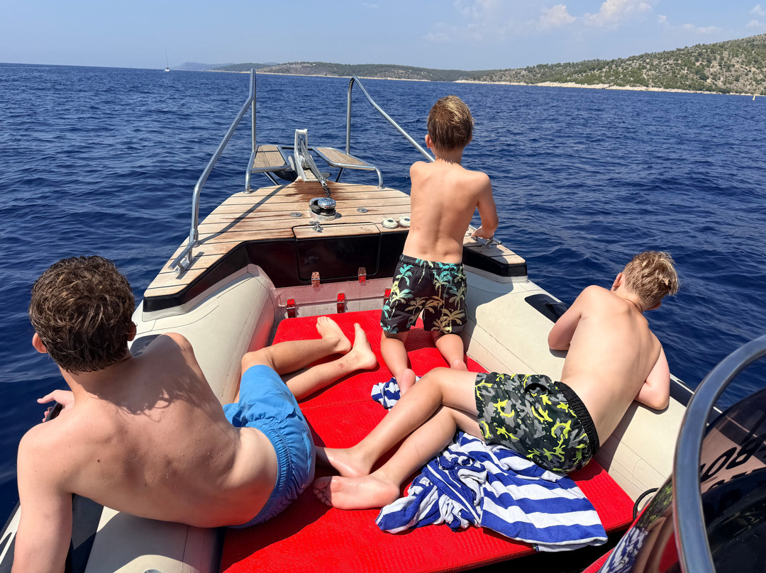 Rent A Boat Dalmacija-Kastel Luksic必去景点