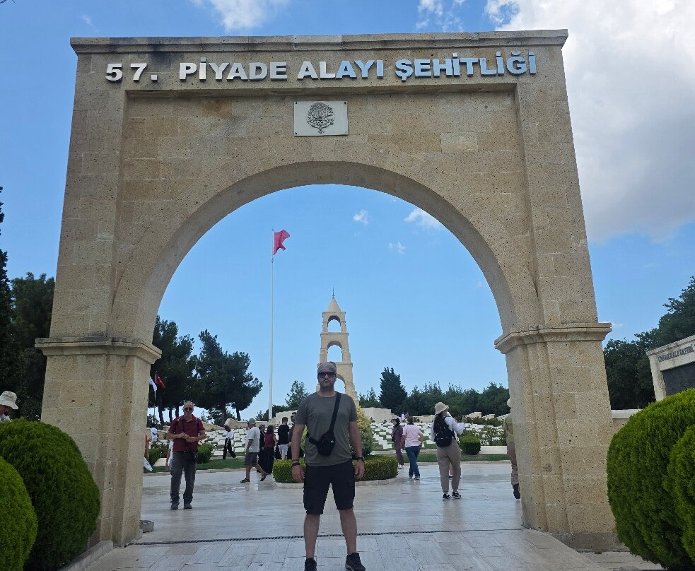 Canakkale Sehitleri Aniti-Eceabat必去景点
