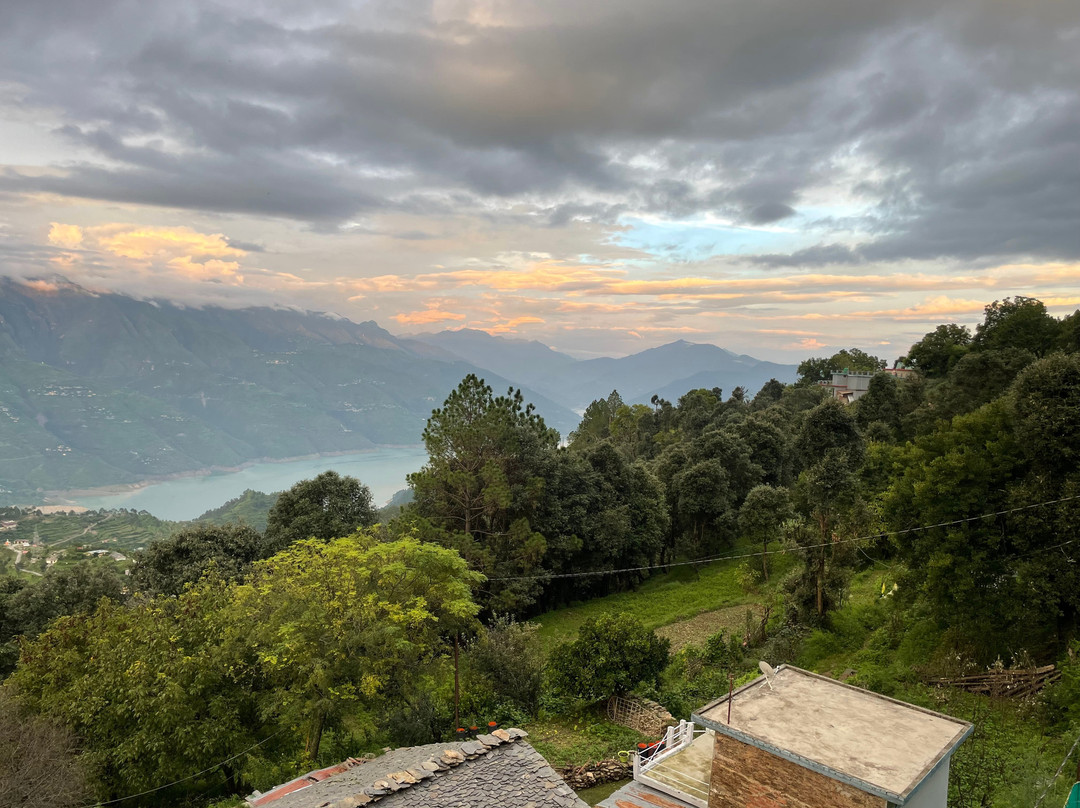 Rudraksh,喜马拉雅山度假村主图