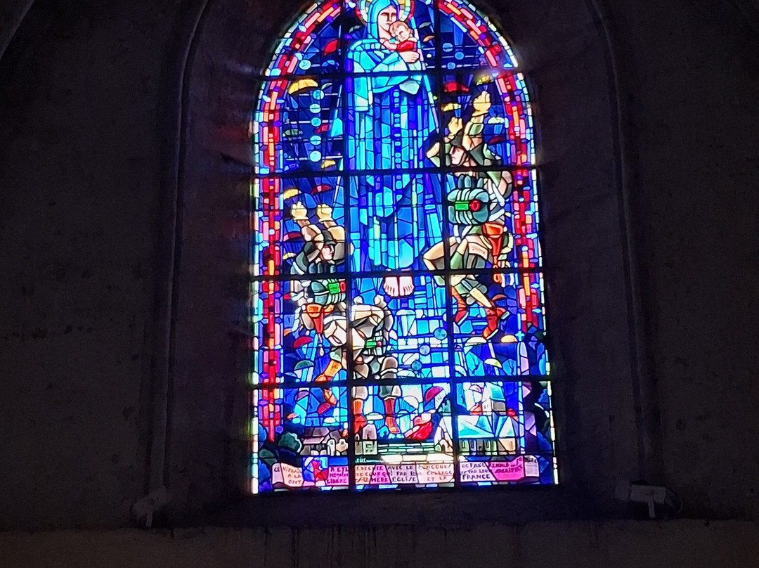 Sainte-Mere-Eglise Church-Sainte-Mere-Eglise必去景点
