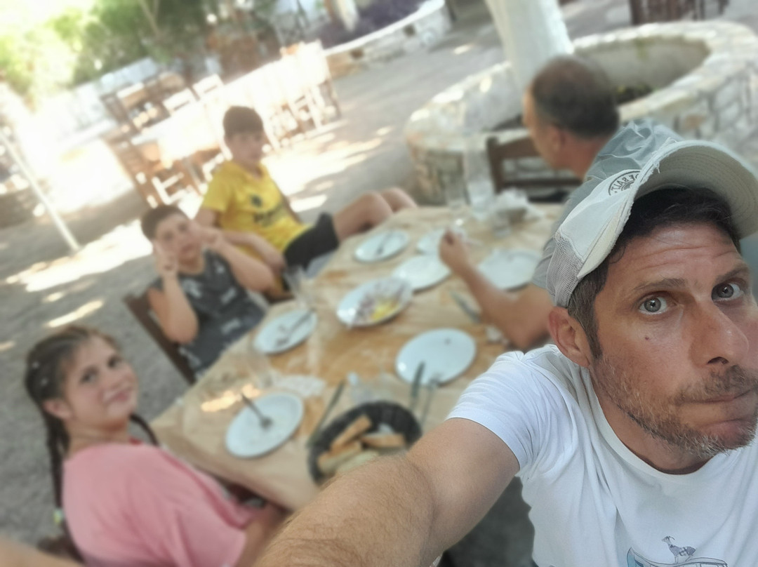 Koutavos Tavérna