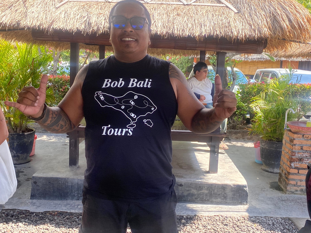 Bob Bali-罗威那海滩必去景点