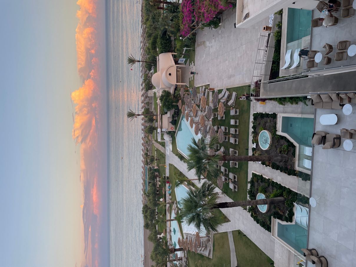 佩加索斯豪华海滩酒店-旅行者