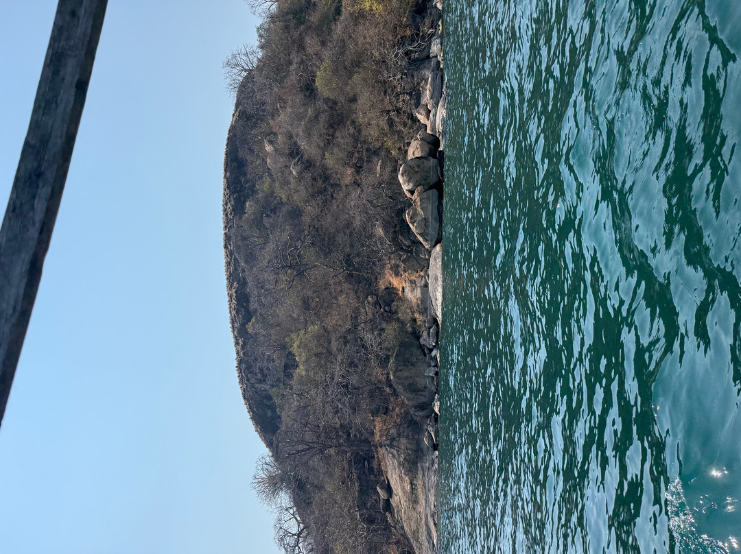Sunday Williams Tours-Monkey Bay必去景点