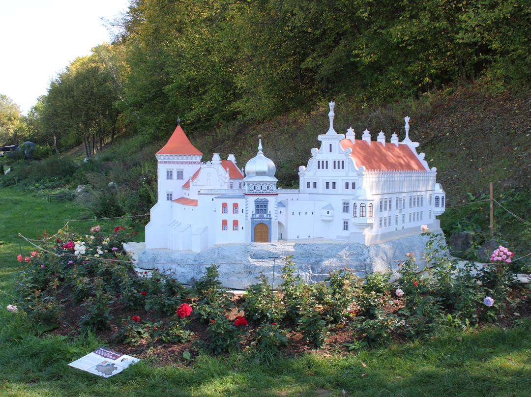 Park Miliona Róż i Zabytków Kresowych-Kazimierz Dolny必去景点