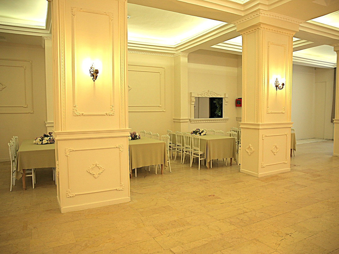 Serdar Hotel