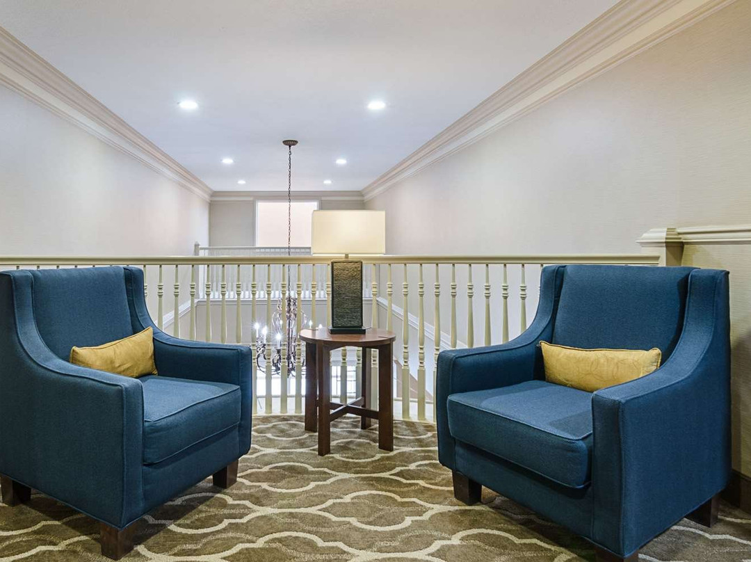 Quality Suites Springdale West I-49主图