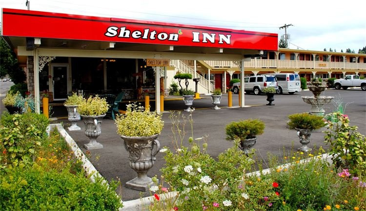 Shelton Inn
