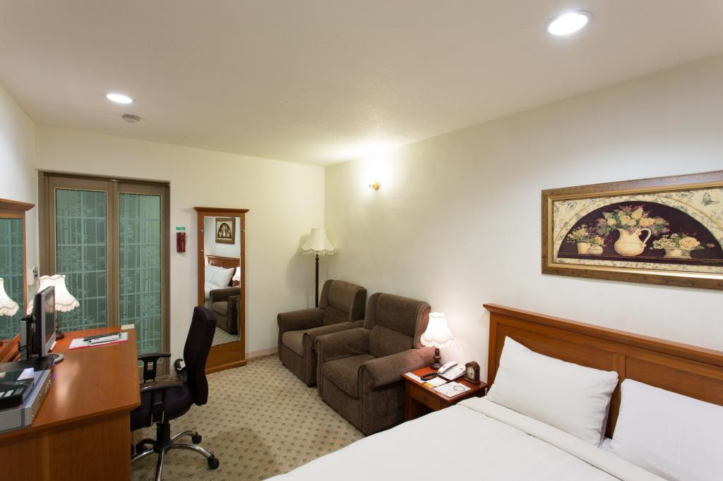 本昵客雅亚洲酒店