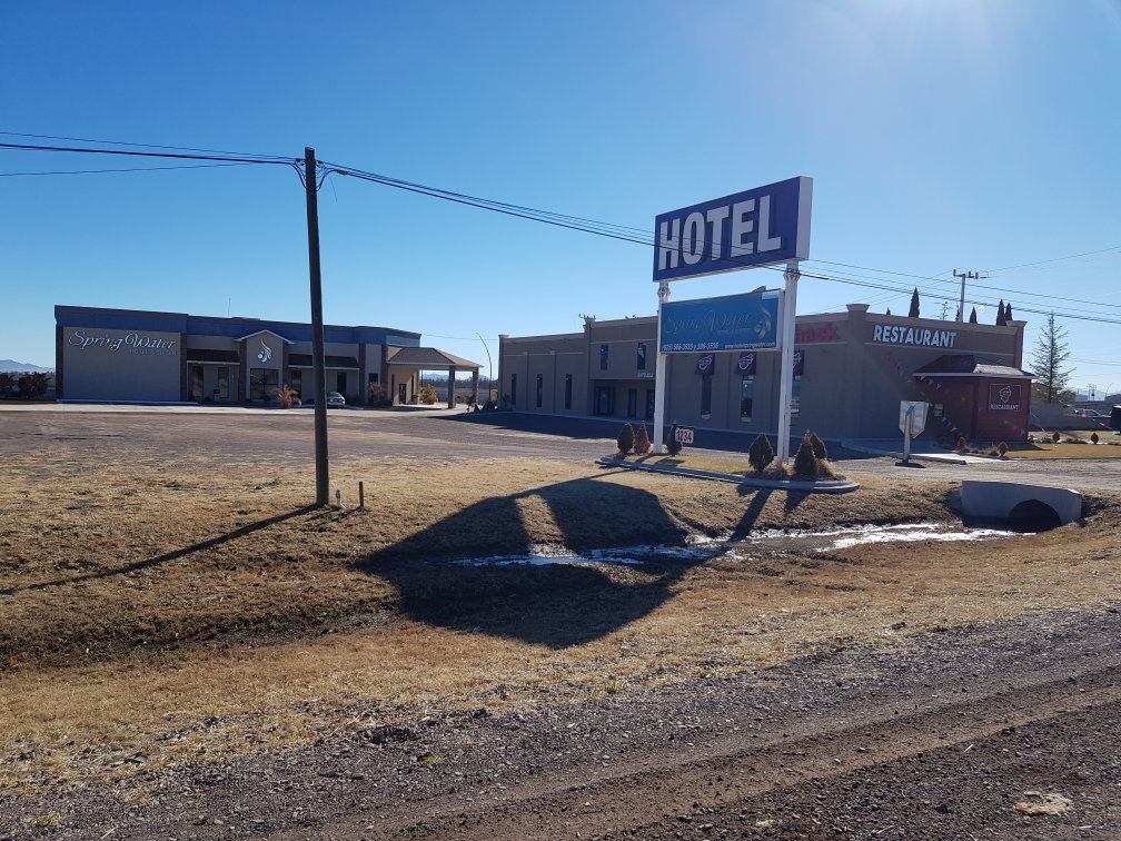 Spring Water Hotel & Suites-官方