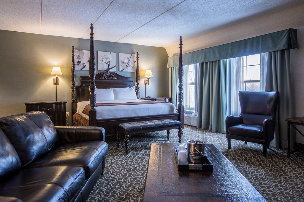 D. Hotel Suites and Spa-官方